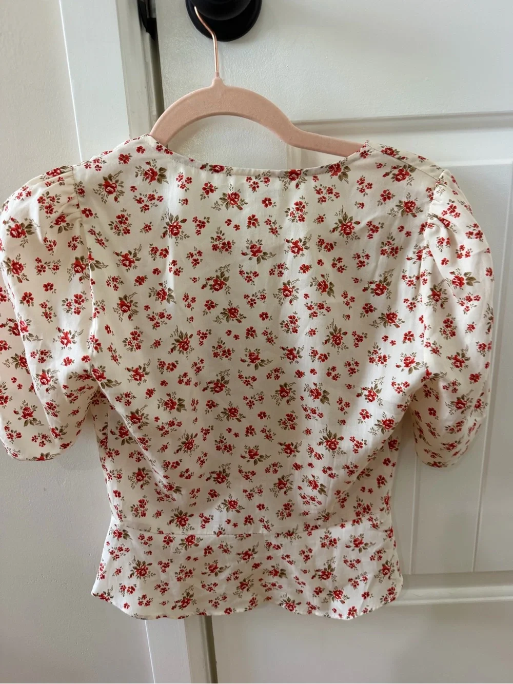 Reformation Floral Button Front Peplum Blouse Size 0 Cream Red Cottagecore